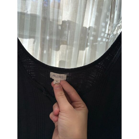 Pilcro Notched Charcoal Gray Tank - Picture 2 of 6